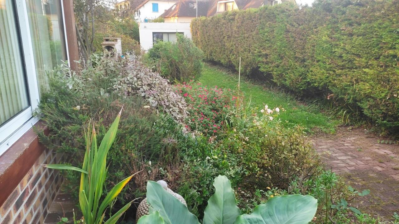 Ferienwohnung Chez Chon Et Jean-Marie Hermanville-sur-Mer Exterior foto